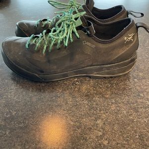 Arcteryx gortex shoes size 6.5 US